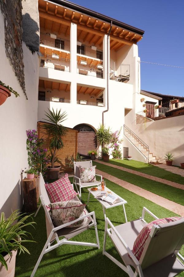 Apartments Villa Bougainville San Felice del Benaco Kültér fotó