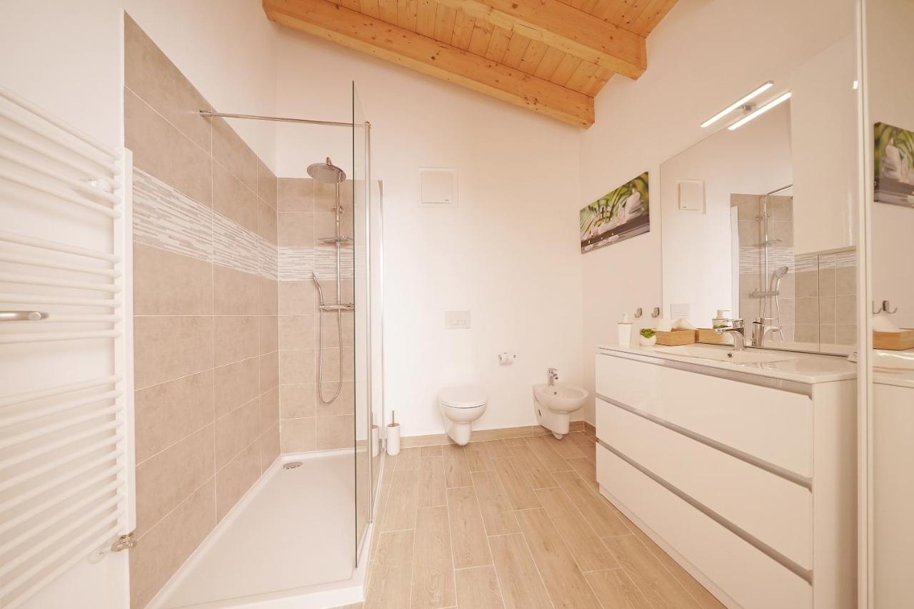 Apartments Villa Bougainville San Felice del Benaco Kültér fotó