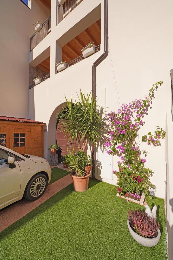 Apartments Villa Bougainville San Felice del Benaco Kültér fotó