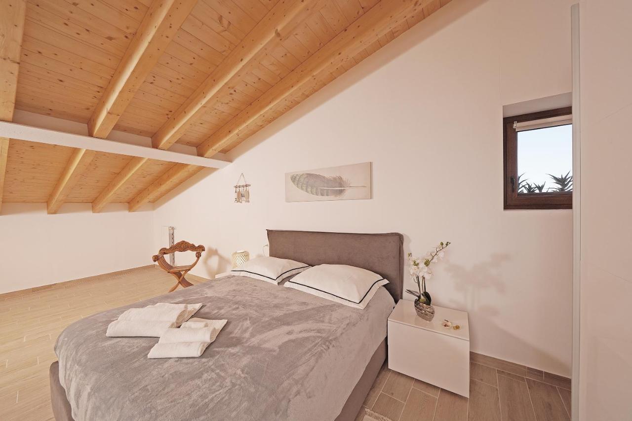 Apartments Villa Bougainville San Felice del Benaco Kültér fotó