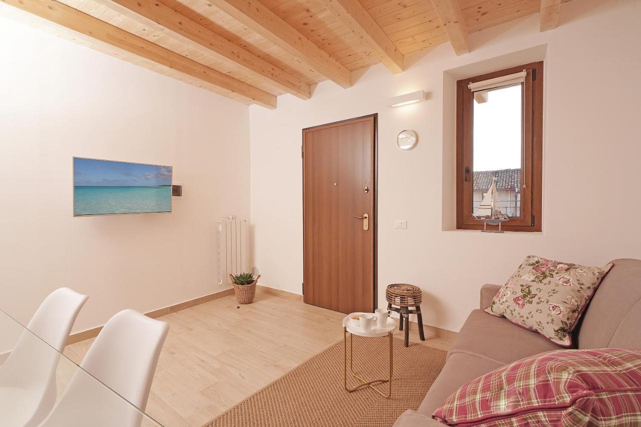 Apartments Villa Bougainville San Felice del Benaco Kültér fotó