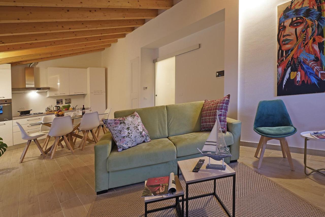 Apartments Villa Bougainville San Felice del Benaco Kültér fotó
