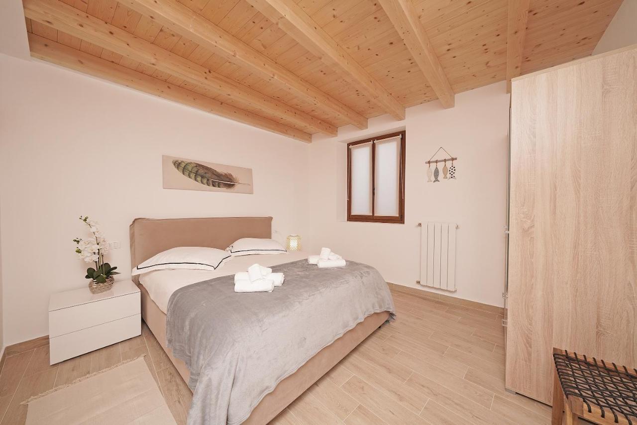 Apartments Villa Bougainville San Felice del Benaco Kültér fotó